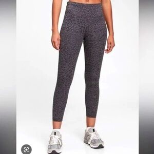 GapFit High Rise Blackout Camo Print 7/8 Leggings M